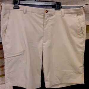 Greg Norman shorts khaki size 34